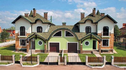 Коттедж на две семьи.