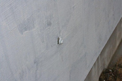 грунтуем все стены.